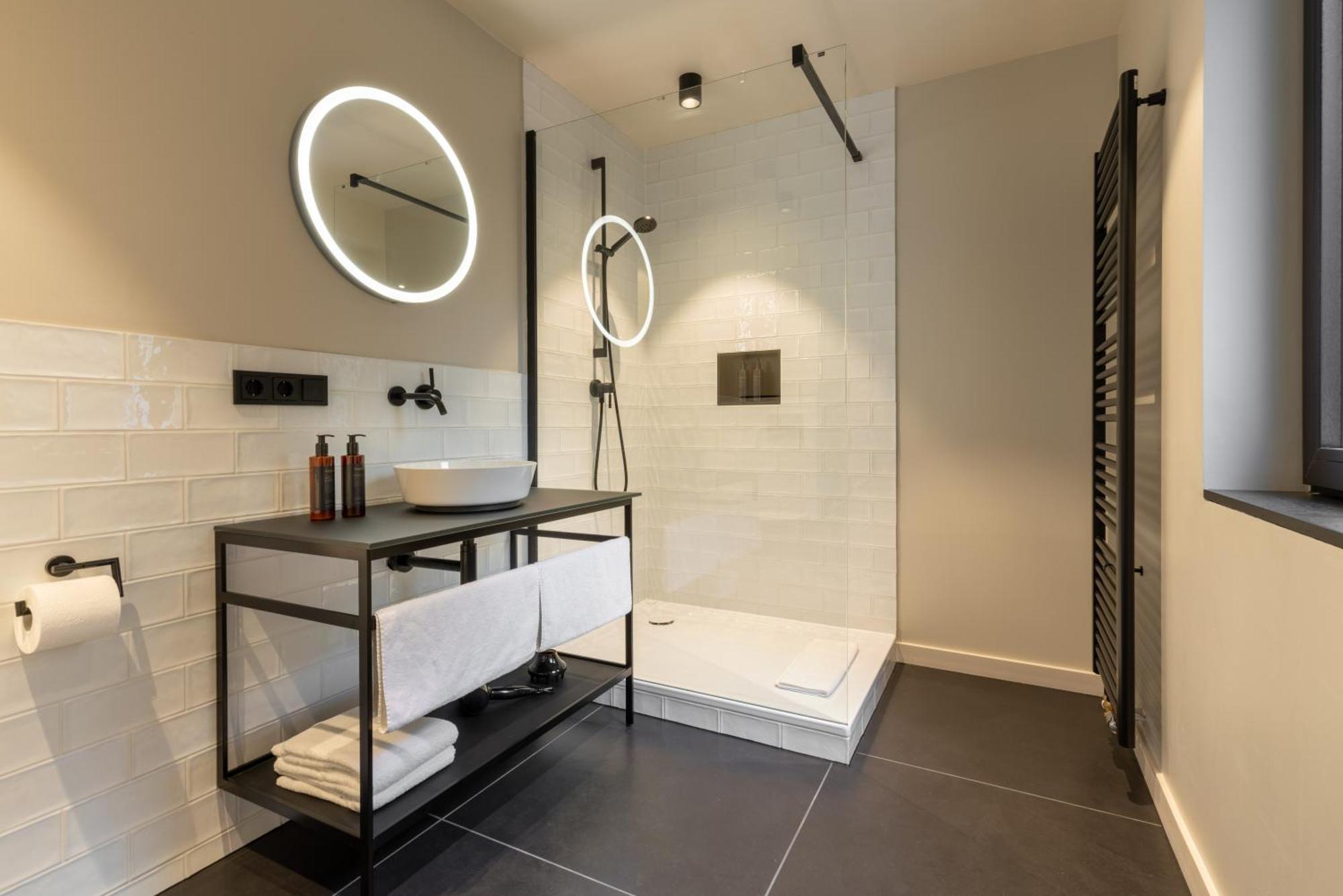 The Adams - Self Check In Hotel Baden-Baden Bilik gambar